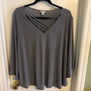Blouse with 3/4 flowy sleeve